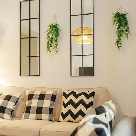 Alohamundi Almansa Ii Apartment Seville