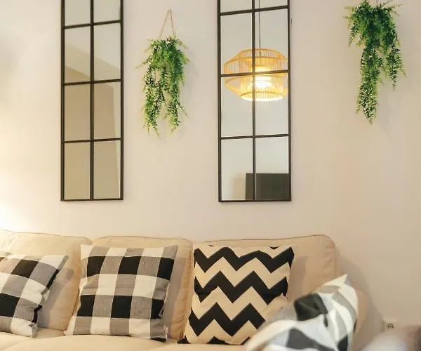 Alohamundi Almansa Ii Apartament Sewilla